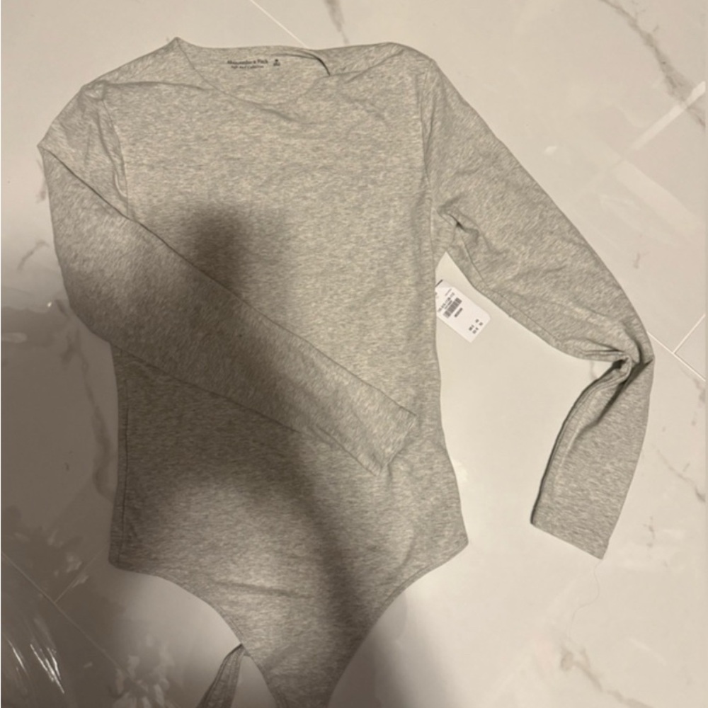 Abercrombie & Fitch Gray Fitted Long Sleeve Bodysuit